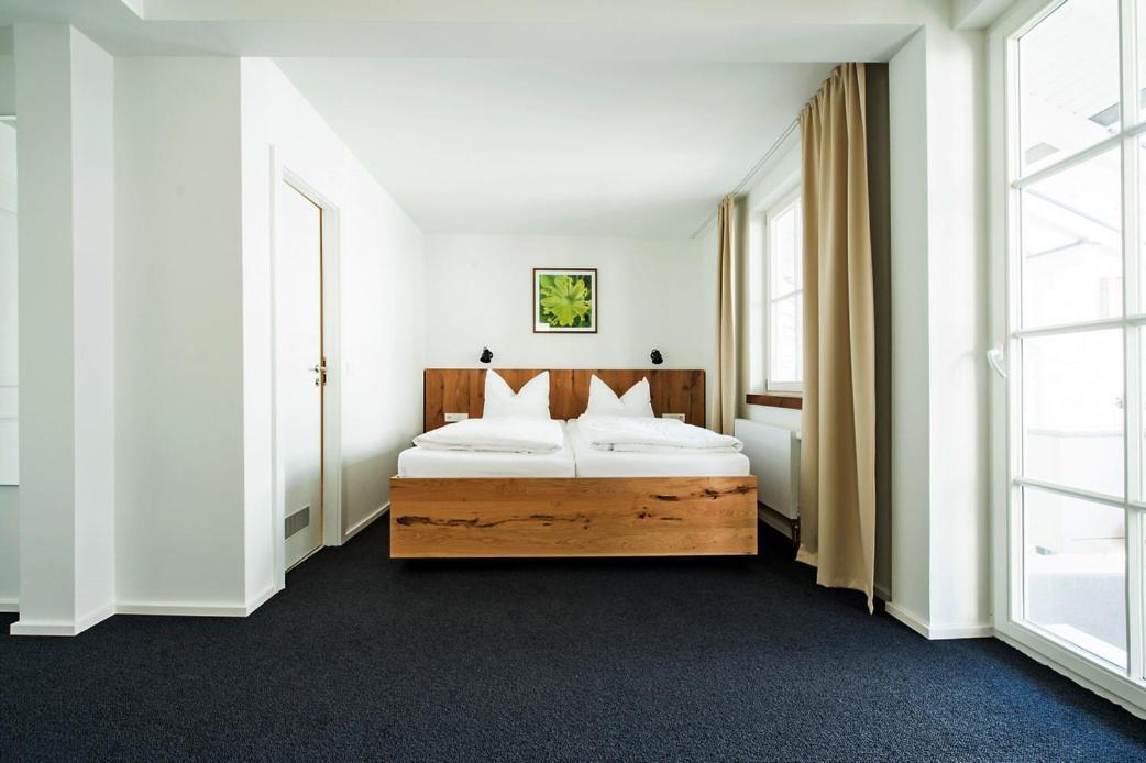 קירכהיים אונטר טק Stadthotel Waldhorn מראה חיצוני תמונה